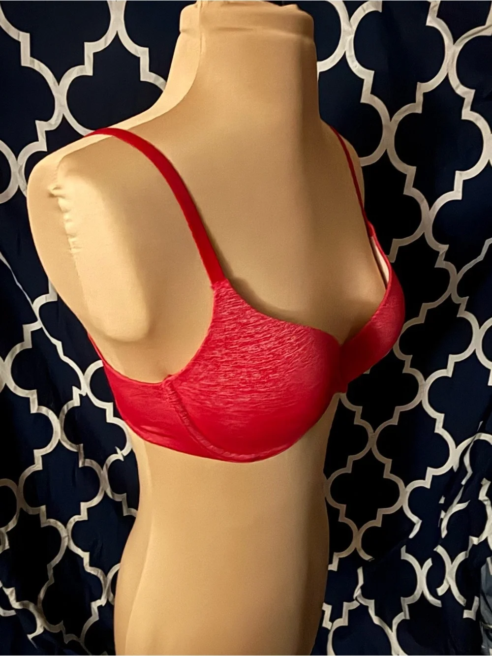 Victoria's Secret Red Padded Perfect Coverage Bra with Smooth Cups